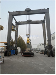 阿联酋-轮胎式起重机-HSC120t-14.3m