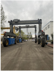 摩洛哥-轮胎式起重机-YTL90t-8m